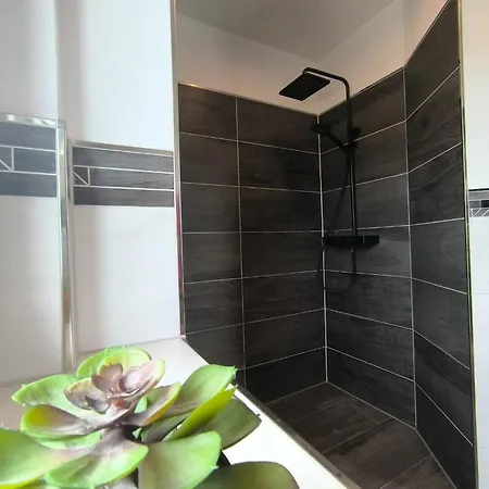 Vulkaneifel -modern -familienfreundlich -terrasse -doppelgarage -ruhiger Lage *