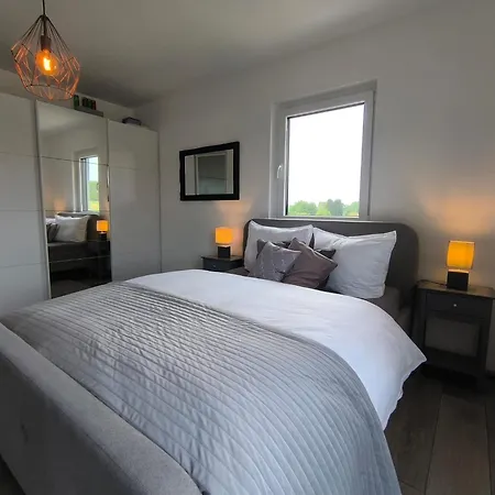 Vulkaneifel -modern -familienfreundlich -terrasse -doppelgarage -ruhiger Lage * Darscheid