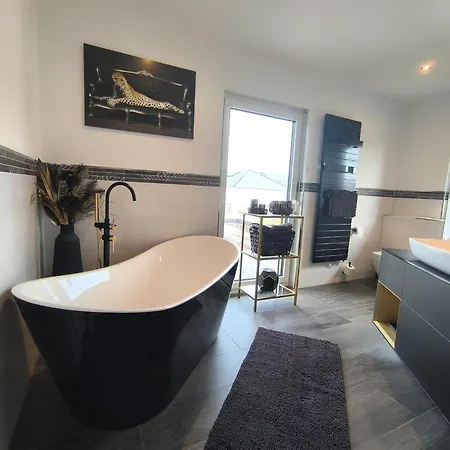 Vulkaneifel -modern -familienfreundlich -terrasse -doppelgarage -ruhiger Lage וילה Darscheid