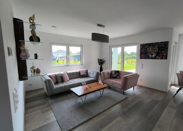 Vulkaneifel -modern -familienfreundlich -terrasse -doppelgarage -ruhiger Lage Villa Darscheid