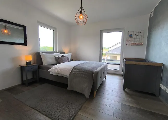 Villa Vulkaneifel -modern -familienfreundlich -terrasse -doppelgarage -ruhiger Lage *