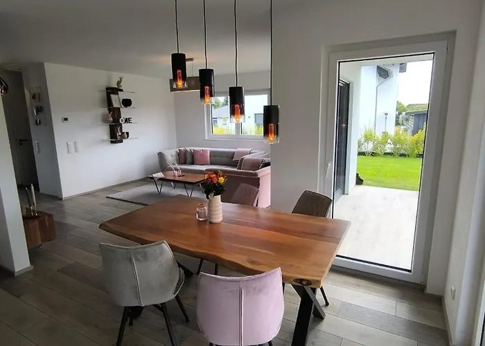 Vulkaneifel -modern -familienfreundlich -terrasse -doppelgarage -ruhiger Lage Darscheid